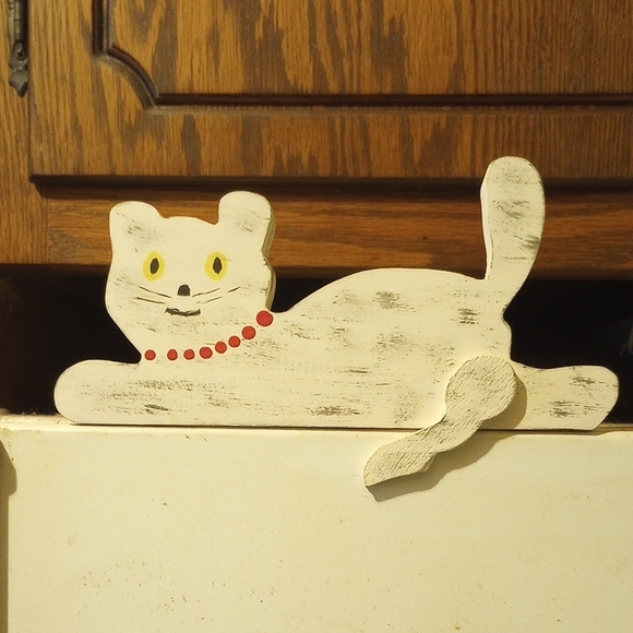 Other - Handmade Painted White Wood Cat Shelf Sitter w/ Yellow Eyes & Red Collar